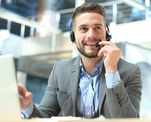 B2B sales representative on a phonecall