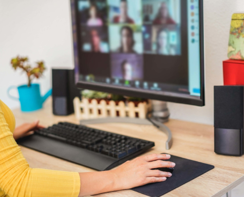 15 virtual meetings tips to keep your team members engaged