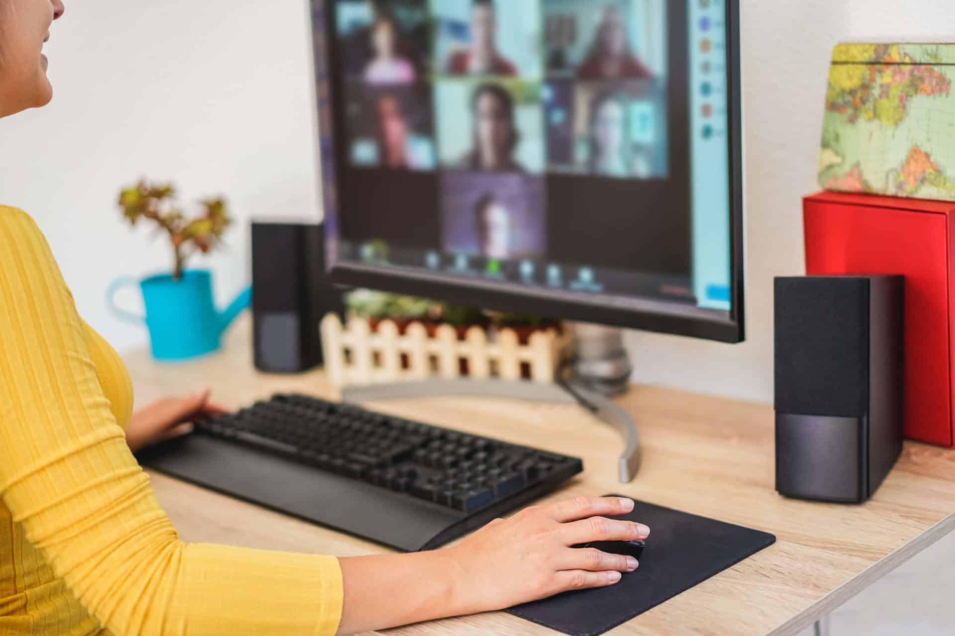 15 virtual meetings tips to keep your team members engaged